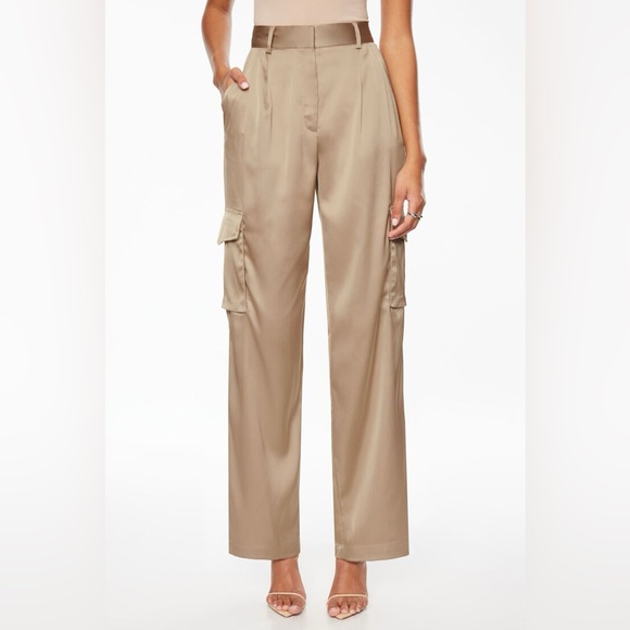 NWT Dynamite Clothing Champagne Beige Izabel Satin Cargo Pants, Sz 8 - Picture 1 of 4